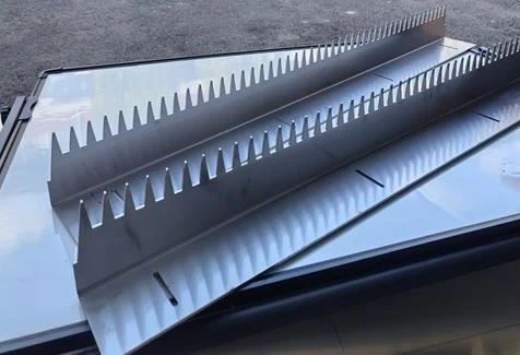 Harvester cutter blades